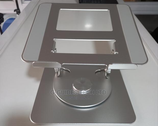 Adjustable Laptop Stand With 360 Rotating Base · Photo 4