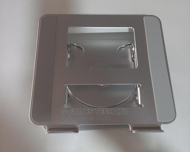 Adjustable Laptop Stand With 360 Rotating Base · Photo 6