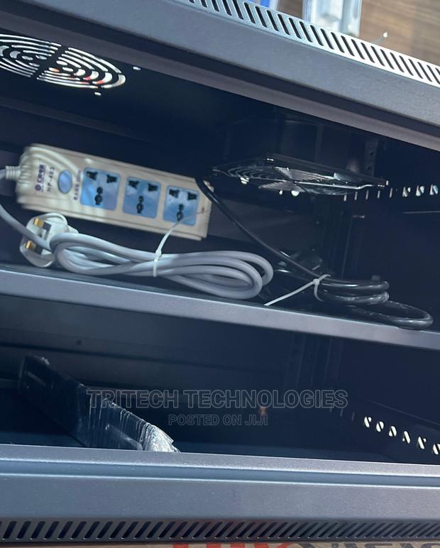 4U Cabinet 600X450 With (Fan,Pdu,Trail) · Photo 4