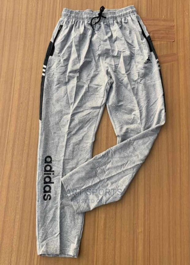 Adidas Joggers · Photo 2