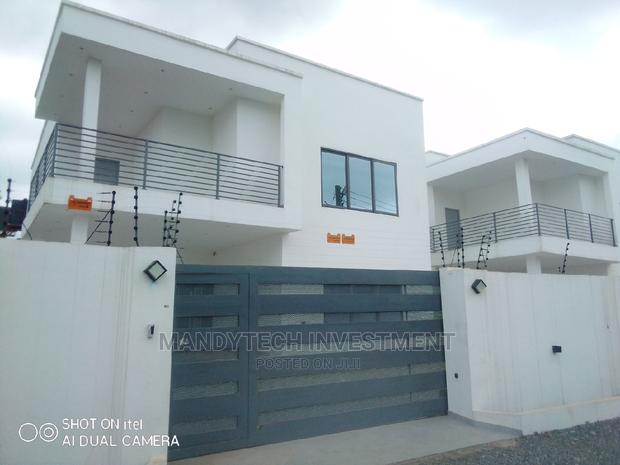 Furnished 4bdrm Mansion in School Junction for sale · Photo 1