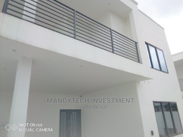Furnished 5bdrm Duplex in School Junction for sale · Photo 7
