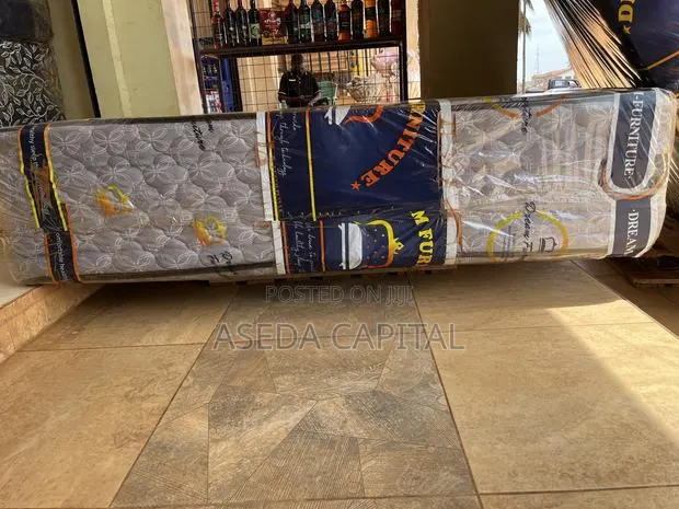 18” Inches Double Size Mattress · Photo 1