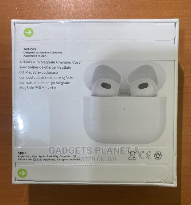 Airpods (3rd Generation) With Magsafe Charging Case · Photo 7