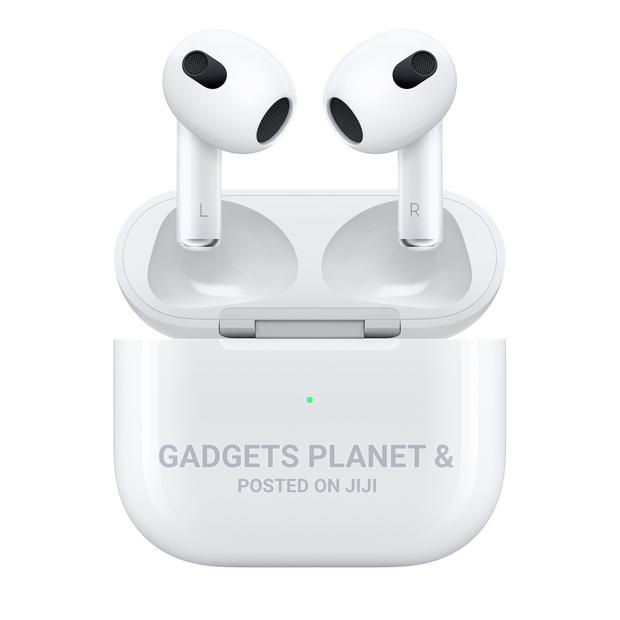 Airpods (3rd Generation) With Magsafe Charging Case · Photo 2