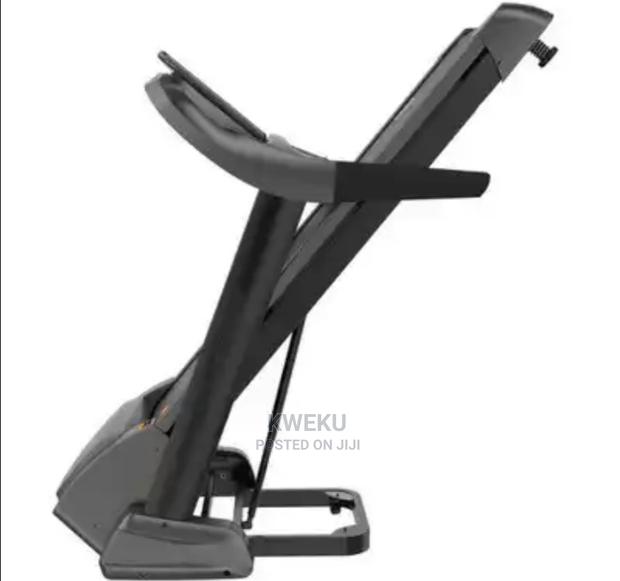 Semi Commercial Treadmill Q6 · Photo 4