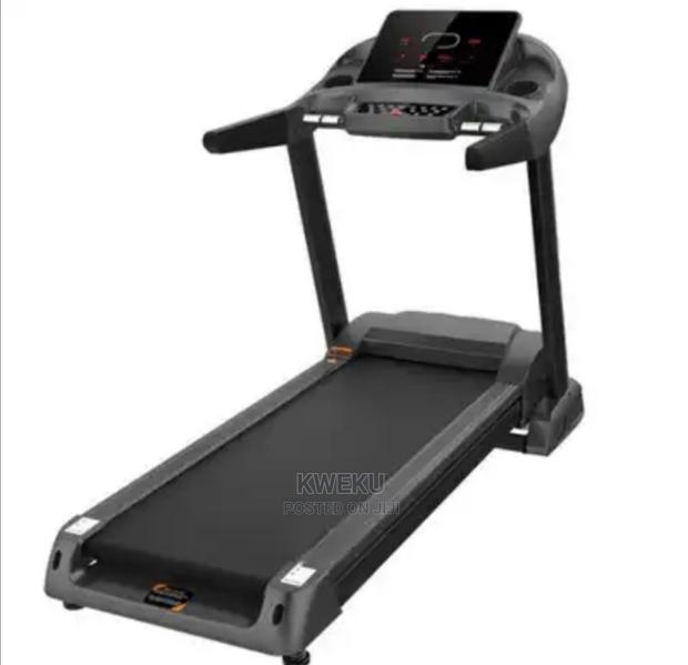 Semi Commercial Treadmill Q6 · Photo 5