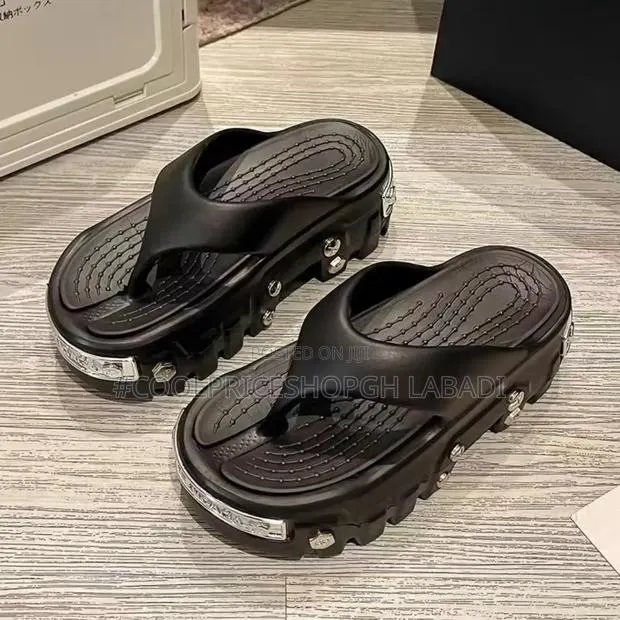 Slippers With Thick Sole Sneakers · Photo 1