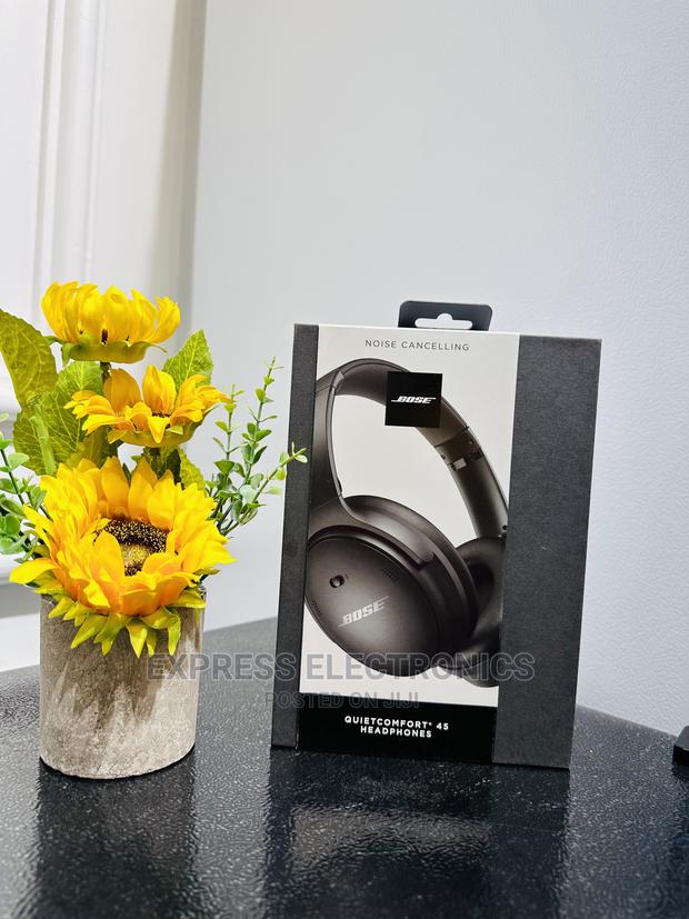 New Arrivals of Bose Quiet Comfort 45 Headphone · Photo 1