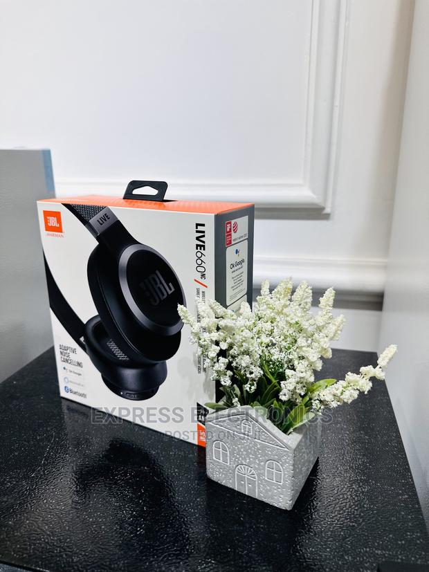 Best Buy for Less JBL Live 660 Headphones · Photo 1