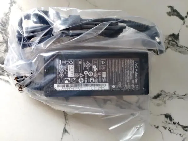 Lenovo Small Pin Charger · Photo 1