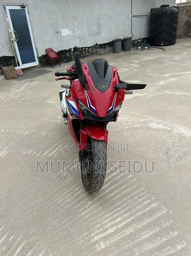 Honda CBR 2025 Red · Photo 1