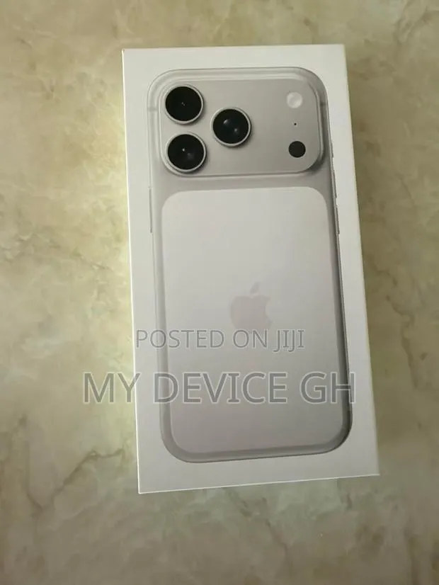 New Apple iPhone 17 Pro Max 1 TB Silver · Photo 1