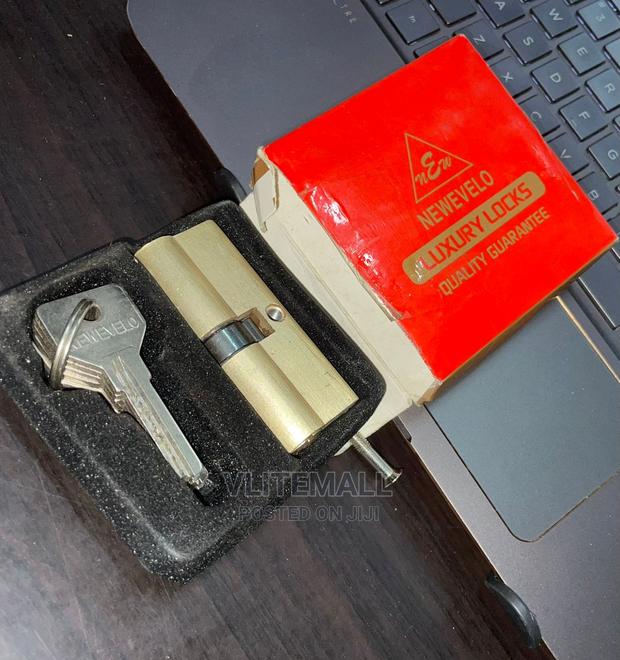 Newevelo Cylinder Door Lock · Photo 1