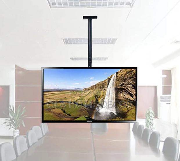 Flat Panel Ceiling Mount · Photo 2