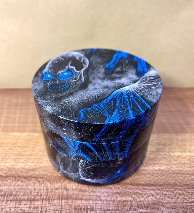 63mm 4 - Piece Viper Premium Grinders · Photo 3