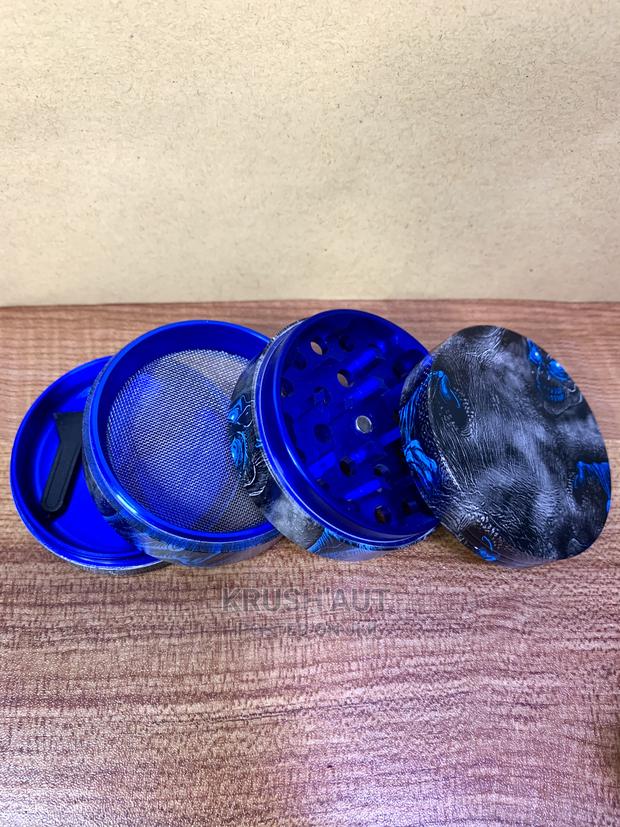 63mm 4 - Piece Viper Premium Grinders · Photo 2
