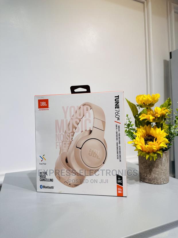JBL Tune 760 Lovely New Sleek Headphones · Photo 1