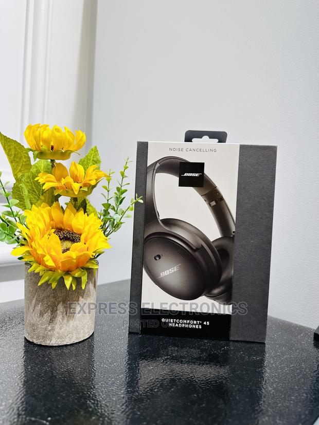 Lovely New Bose Quiet Comfort 45 Headphone · Photo 1