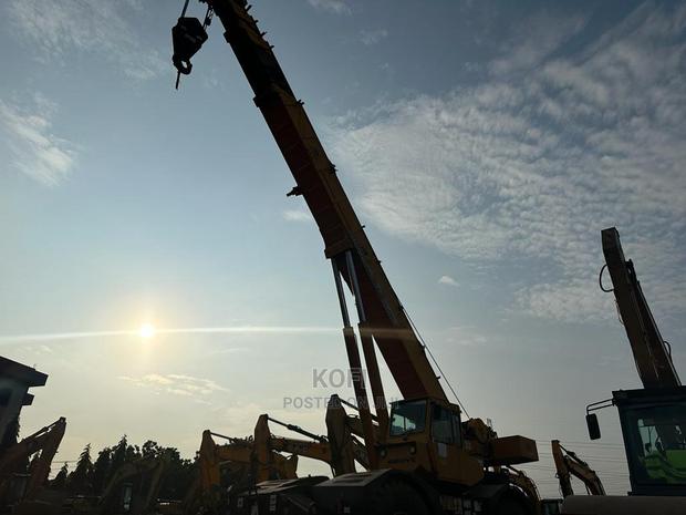 50 Ton Grove Rt750 Rough Terrain Crane · Photo 4
