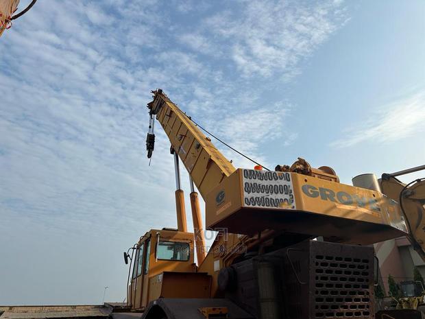 50 Ton Grove Rt750 Rough Terrain Crane · Photo 5