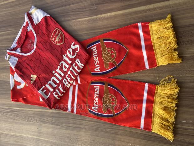 Original Arsenal Jersey And Muffler At Cool Price · Photo 6