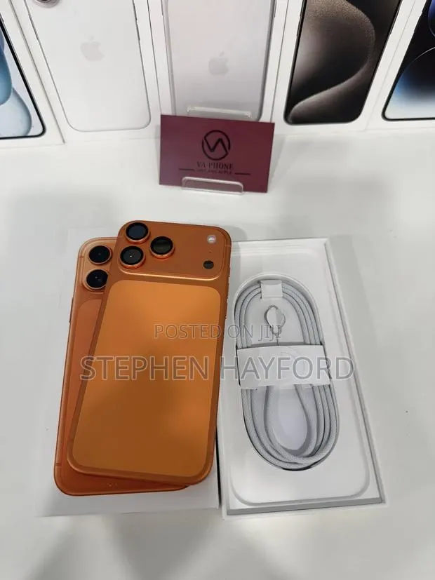 Apple iPhone 17 Pro Max 512 GB Orange · Photo 1