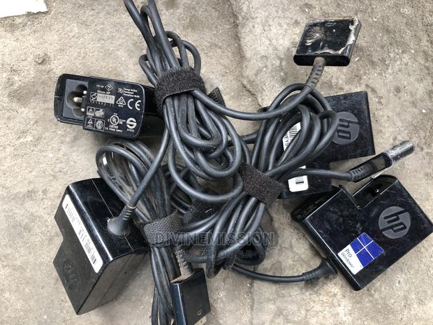 Hp Tablet/ Laptop Ac Power Adapter,9v~~1.1A · Photo 3
