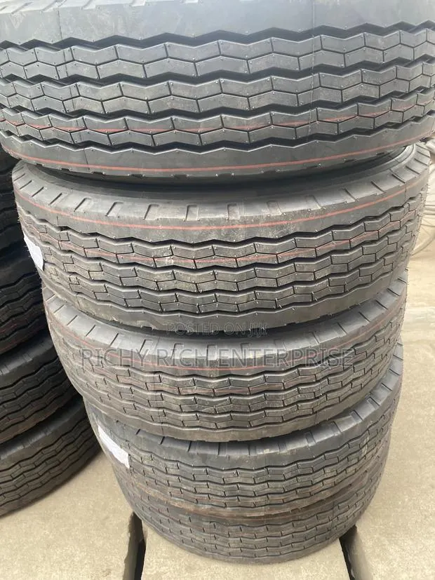 Brand New 235/75r17.5 · Photo 1