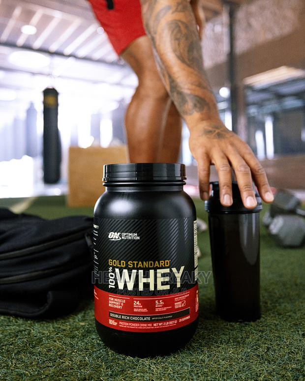 Whey Protein Isolate Gold Standard 100% Whey 2lb · Photo 2