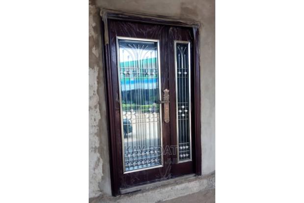Heavy Duty With a Tempered Glass Door · Photo 1