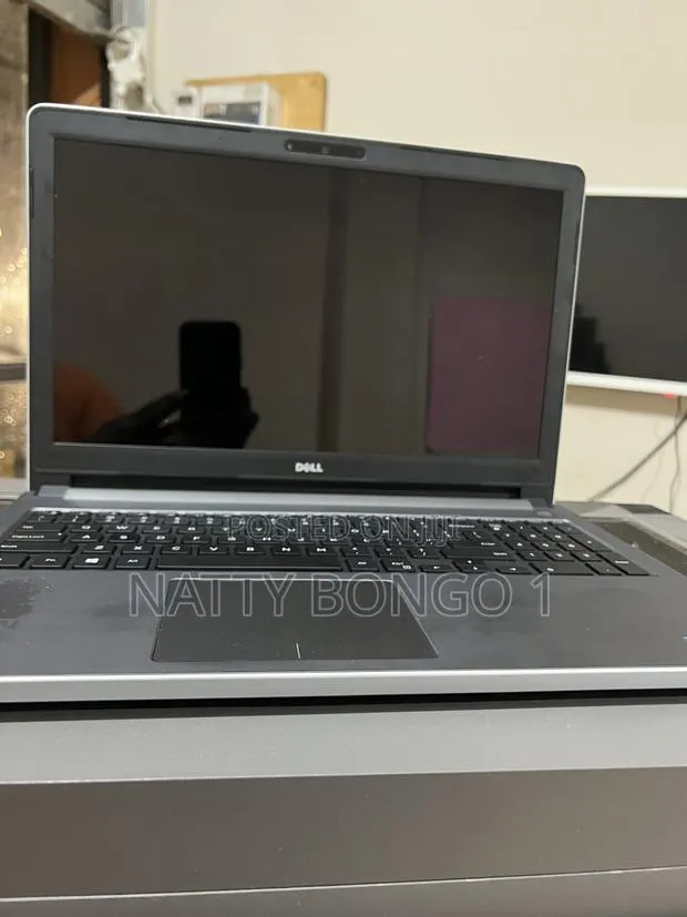 Laptop Dell Inspiron 15 5559 8GB Intel Core i5 SSD 256GB · Photo 1