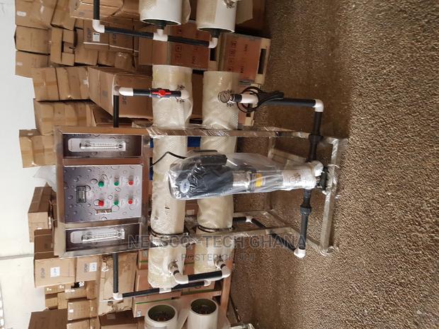 Use Reverse Osmosis Machine · Photo 3