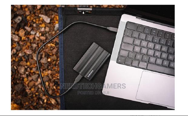 Samsung Portable SSD T7 Shield (Mu-pe1t0s/Eu), 4tb, USB 3.2 · Photo 3