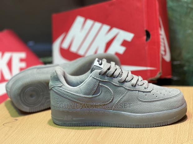 Nike Air Force 1suede Gray · Photo 1
