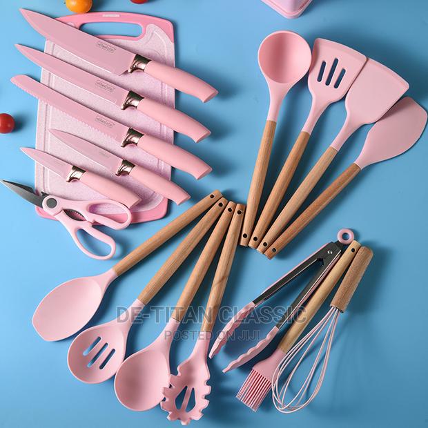 19pcs Silicone Kitchen Spoon and Knife With Chopping Board · Photo 2