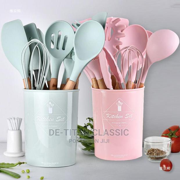 12pcs Silicone Kitchen Spoons · Photo 1