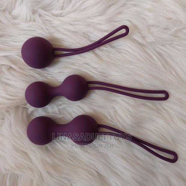 Kegel Exercise Balls · Photo 2