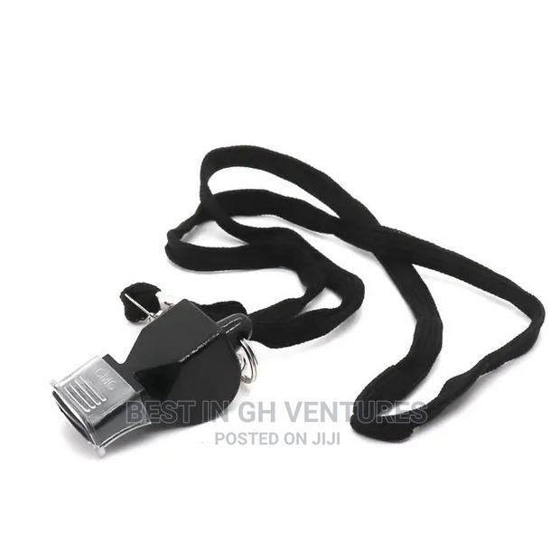 Loud Official Refree Whistle · Photo 1