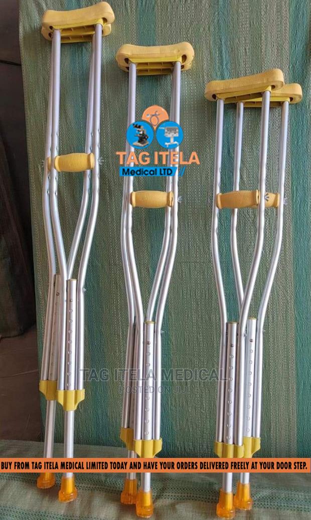 Armpit Crutches (Adjustable) · Photo 1