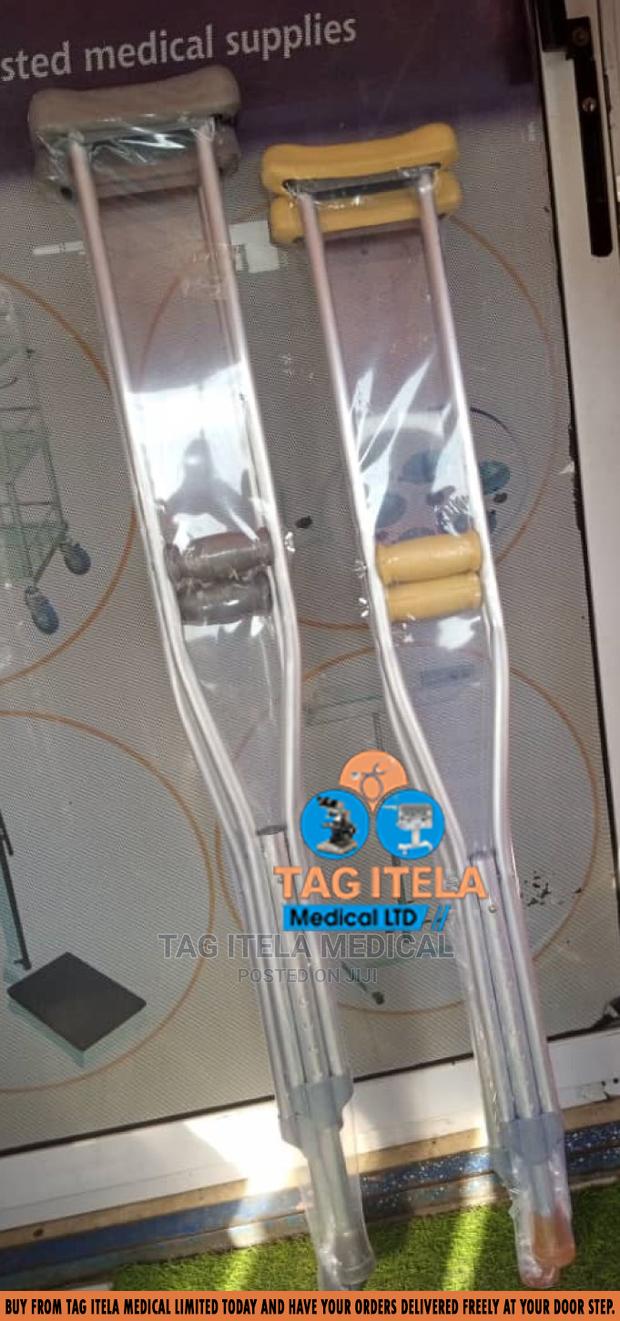 Armpit Crutches (Adjustable) · Photo 2