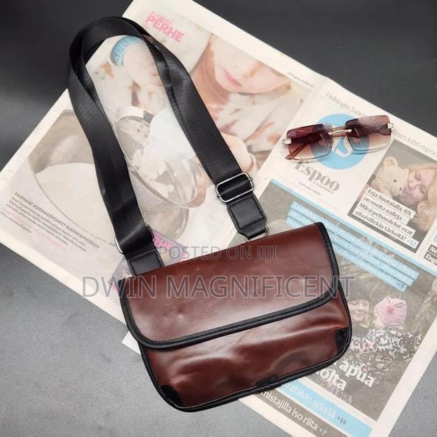 Trendsetting Messenger Bags for Every Occasion · Photo 4