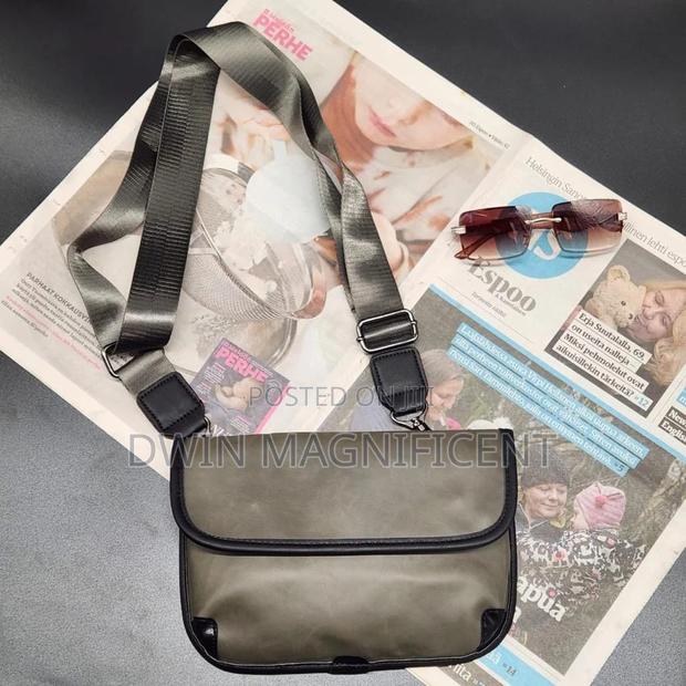 Trendsetting Messenger Bags for Every Occasion · Photo 5