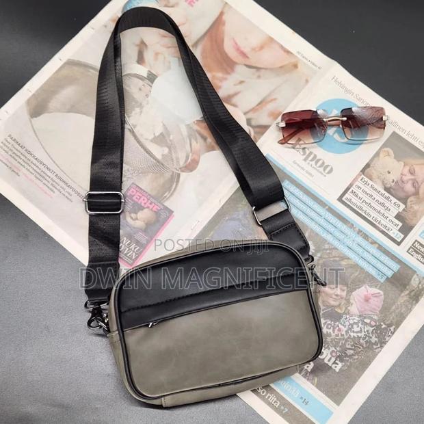Carry Comfortably, Carry Stylishly · Photo 3
