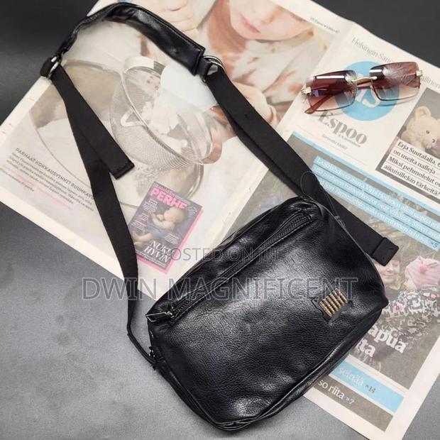 Carry Comfortably, Carry Stylishly · Photo 4