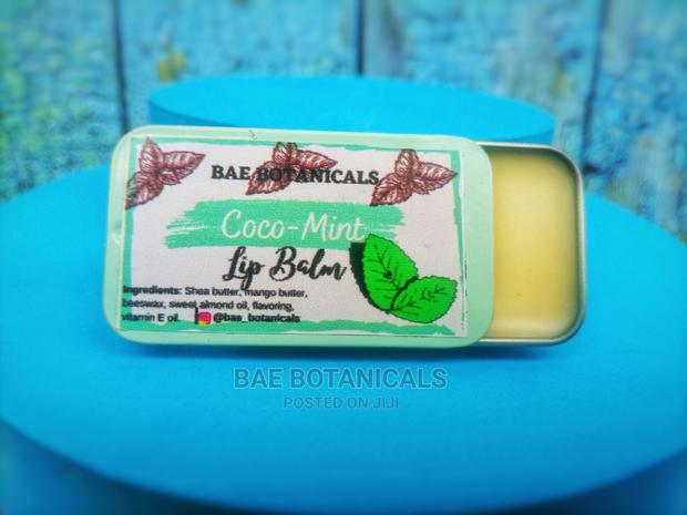 Vintage Tin Lip Balm With Vitamin E- Coco Mint · Photo 1