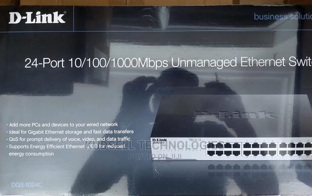Dlink 24-Port Gigabit Unmanaged Desktop Switch · Photo 1