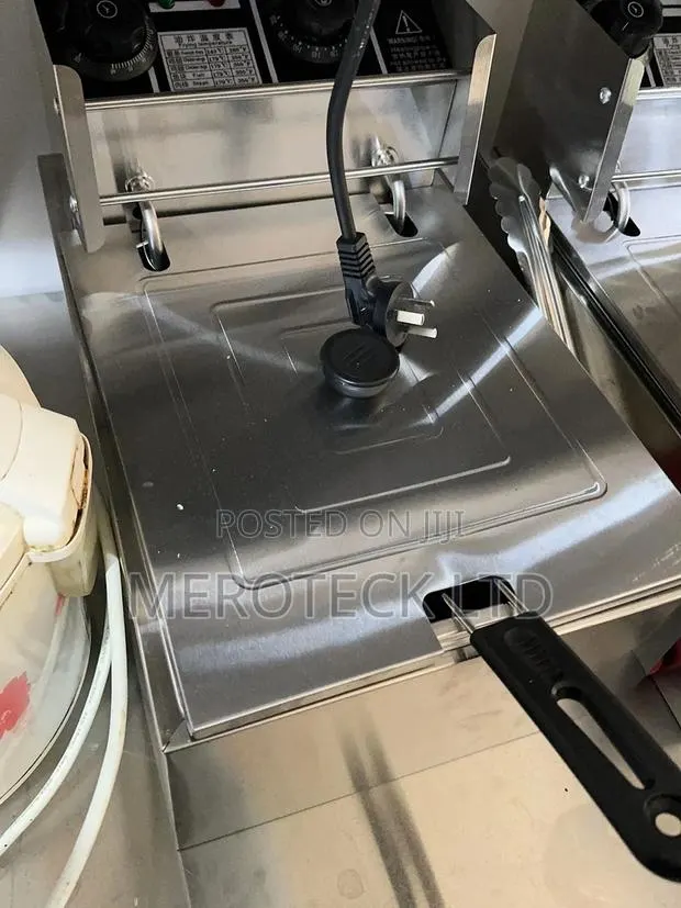 10l Single Electric Deep Commercial Fryer With Timer · Photo 3