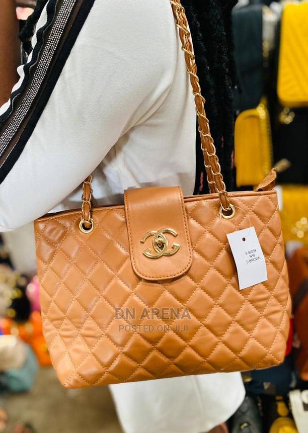 Channel Ladies Handbag · Photo 5