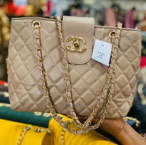 Channel Ladies Handbag · Photo 7